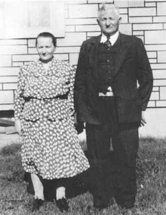 Anna Marek and Walter Chromie