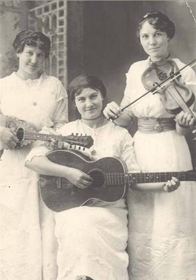 Eva Grace Sheppard and 2 sisters