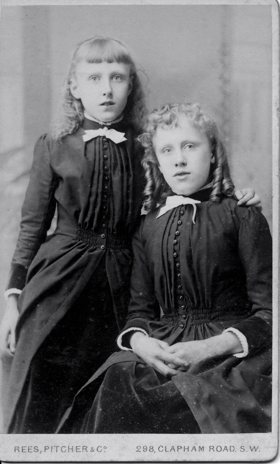 Eulie Grace & Edith Annie Dew, 1890