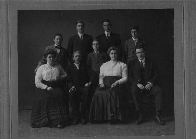 Walter/Clara Coleman Family (c1910)