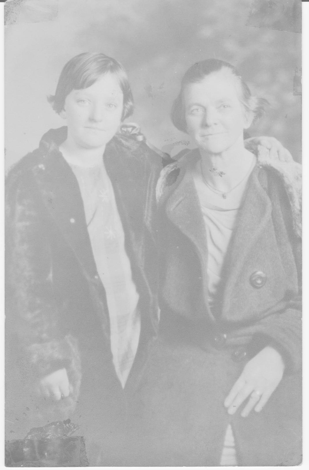 Sylvia & Hallie Alexander 1926