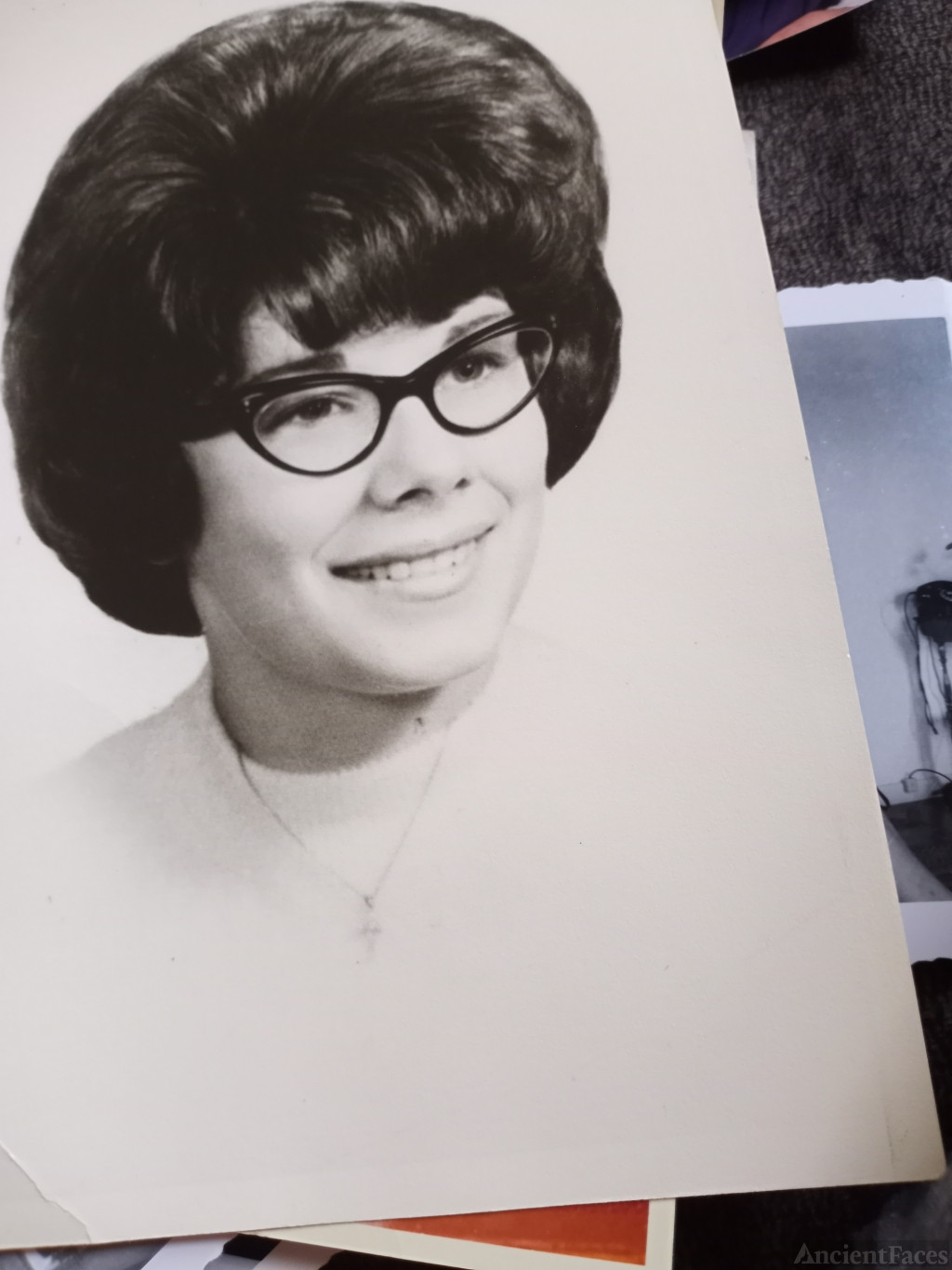 Mystery lady ? 