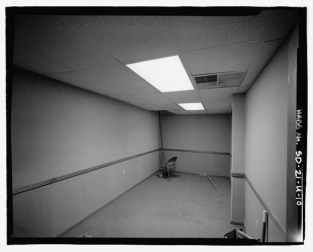 10. Interior view of unoccupied office; near northeast...