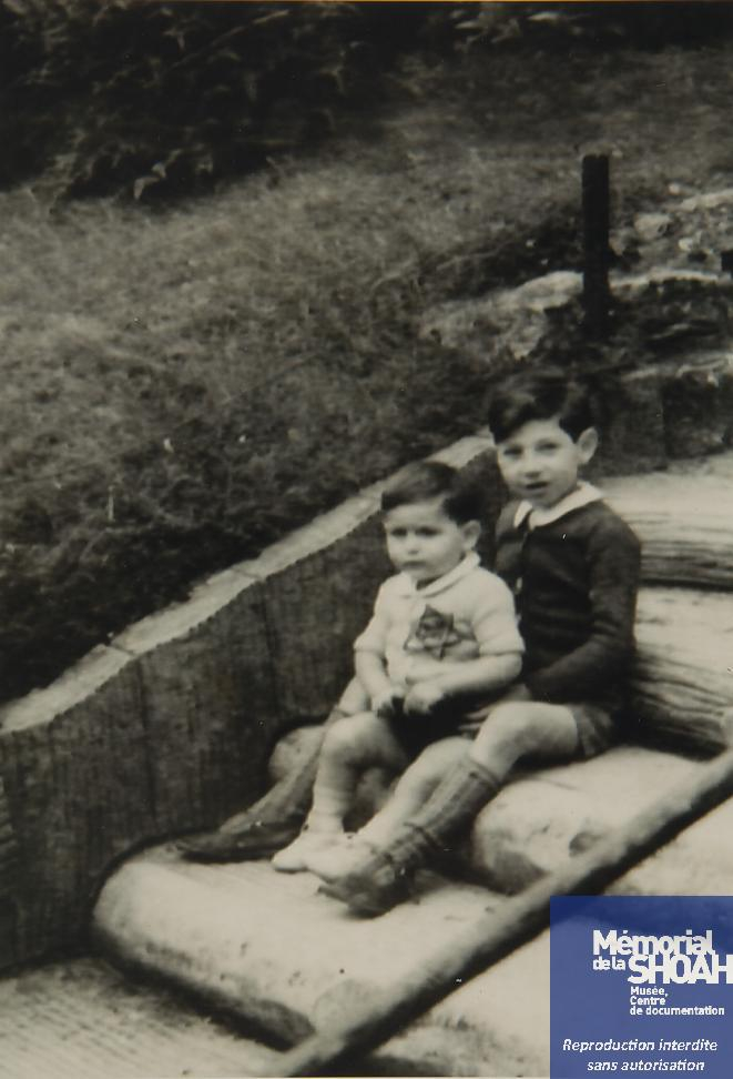 Michel Einhorn and his couisin