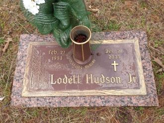 Lodell Hudson Jr gravesite