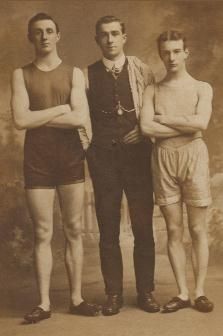 Dempster men? Edinburgh, Scotland 1909