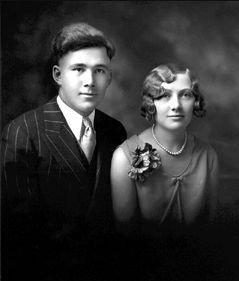 Harold & Josephine (Kirscht) Schmidt, 1929 Minnesota