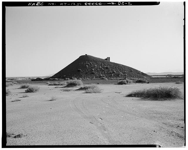 2. BUILDING NO. 53, LOOKING SOUTH - Wendover Air Force...
