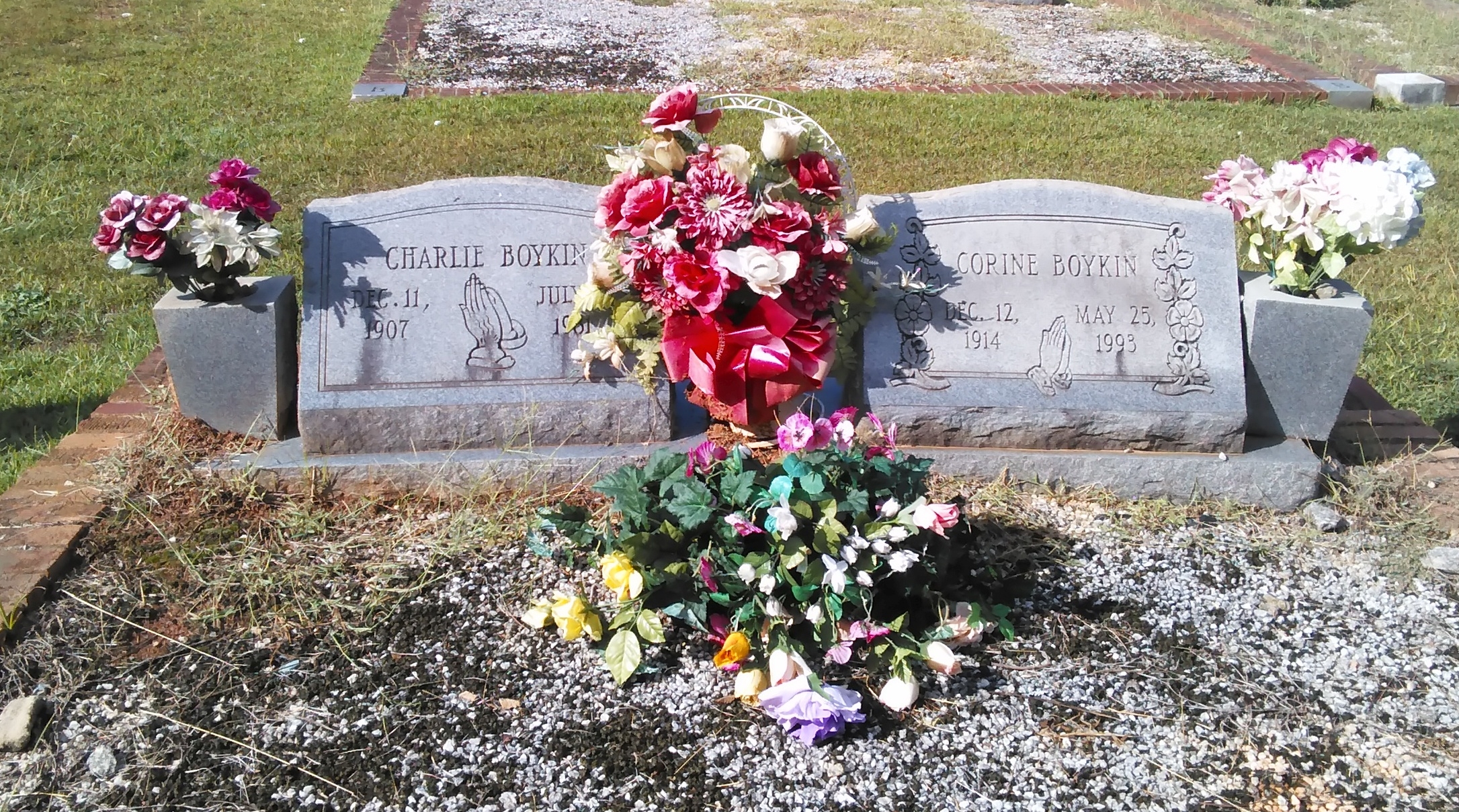 Corine and Charlie Boykin gravesite