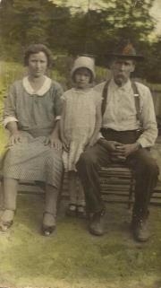 Hazel, Bessie, & Edward Seals, Kentucky