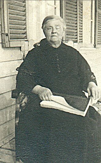 Elodie Laporte dit St. Georges, 1928