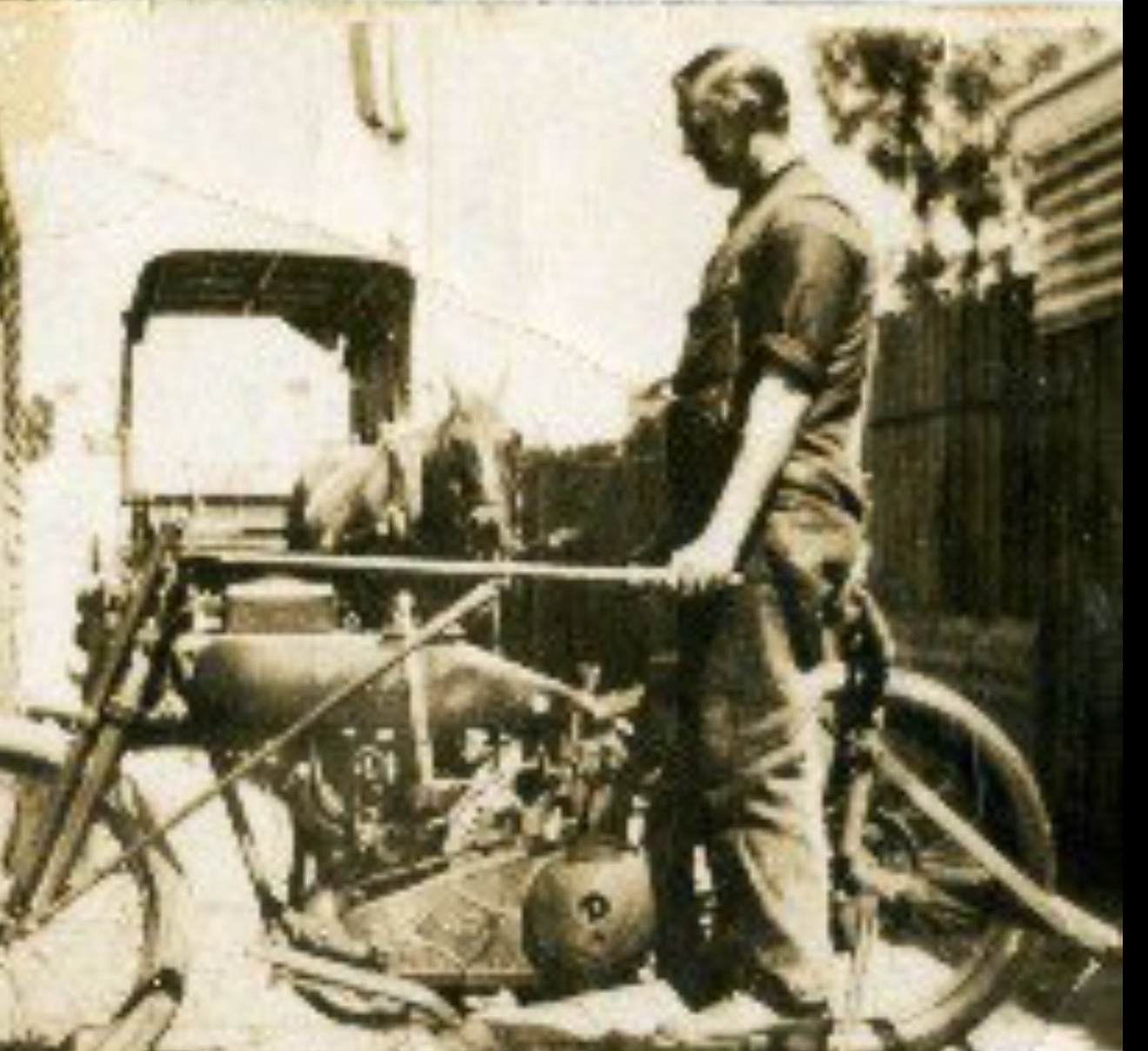 Wilfred Harold Arthur Topp's motorbike 