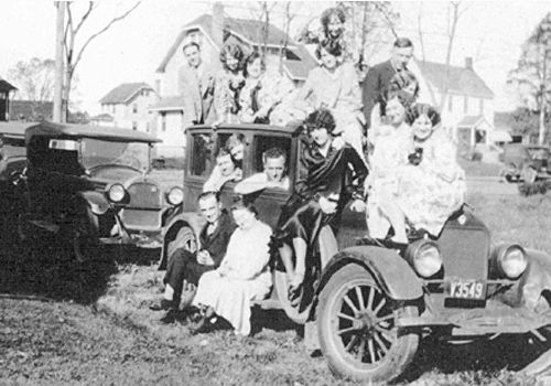 Old cars & fun friends at 6 West End Avenue