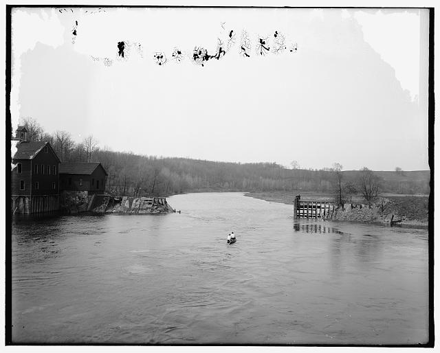 [Ann Arbor, Mich., broken dam, Huron River]