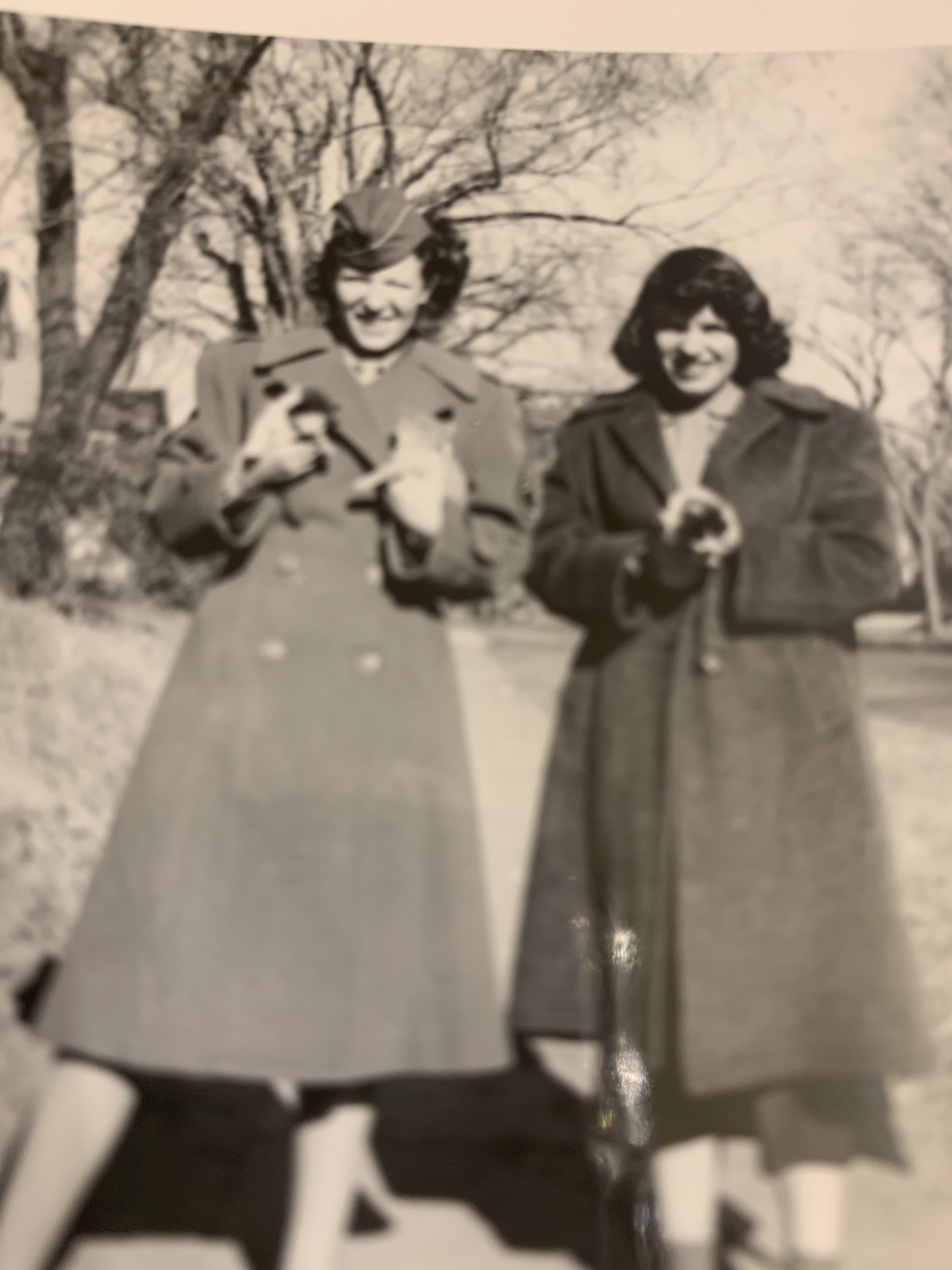 Dorothy Sylvers and Shirley Sylvers