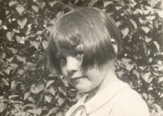 Lorraine Lucas abt 1930