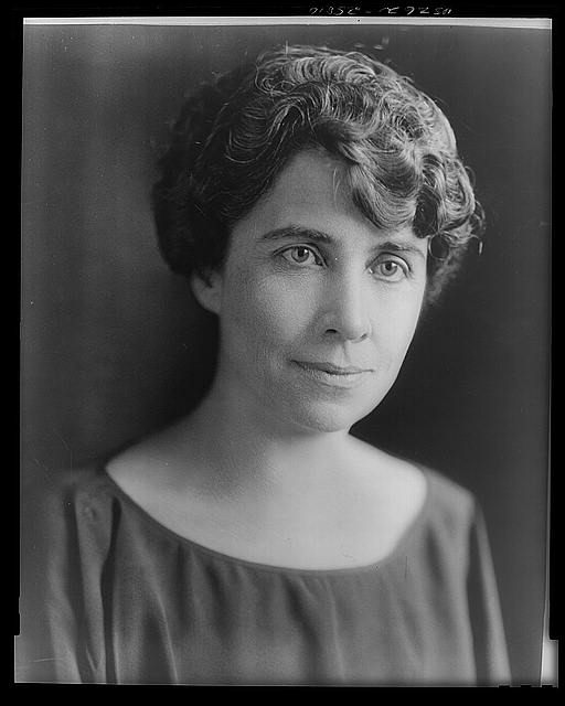 [Mrs. Calvin Coolidge, half-length portrait, facing right]