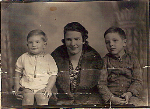 Georgia, Raymond, & Cappy Hjorth, 1937