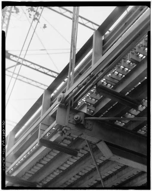 10. VIEW OF NORTH END SPAN, SHOWING FLOOR BEAM AND...