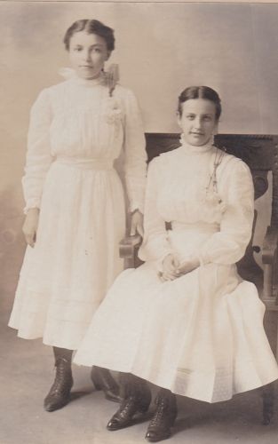Lydia Gieseke and Emma Marten