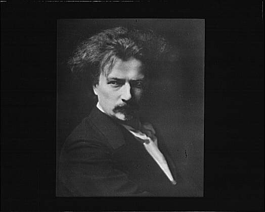 Portrait photograph of Ignace Paderewski