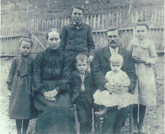 1904 Sproles Family