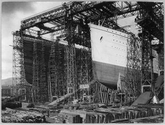 The Olympic & the Titanic being built