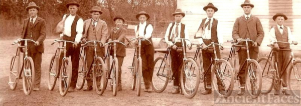 Bicycle Messengers