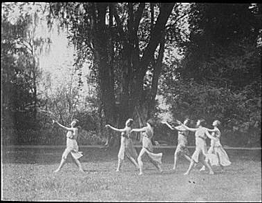 Elizabeth Duncan dancers
