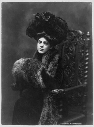 [Ethel Barrymore, three-quarter length portrait, seated,...