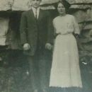 Onie & Elsie (Dunlap) Vargeson, Pennsylvania 1915