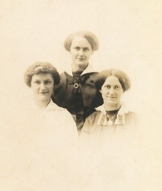 The William Behrhorst sisters