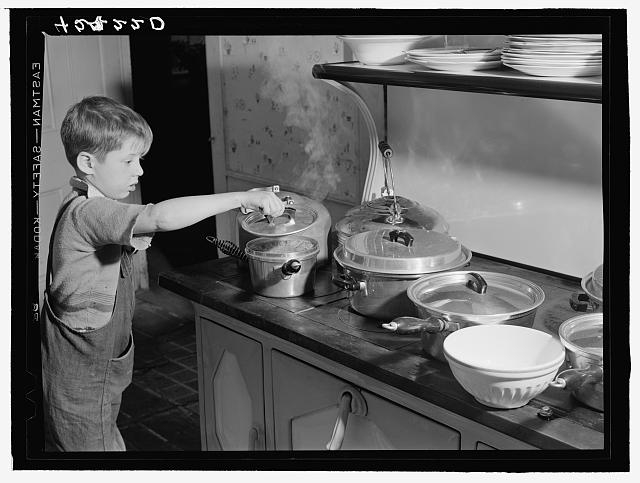One of the Crouch children looking to see if the "pudd'n"...