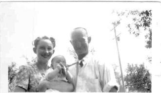 Wiliam Raymond Kinser, Daugher Ferne, granddaugher Sharon