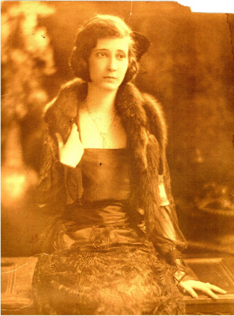 A photo of Esperanza De La Torriente (Rionda) Crawley