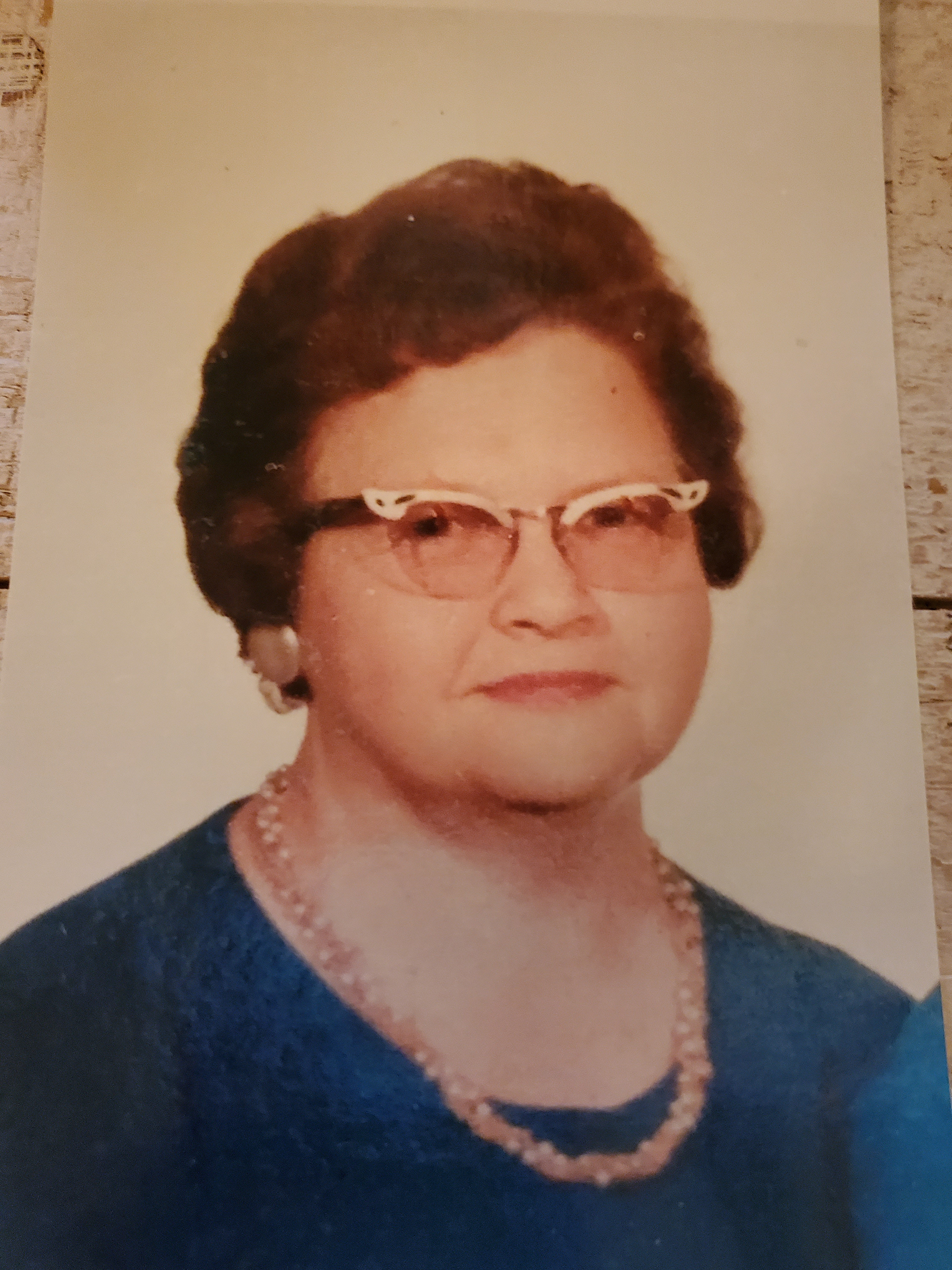 Marion L Adams