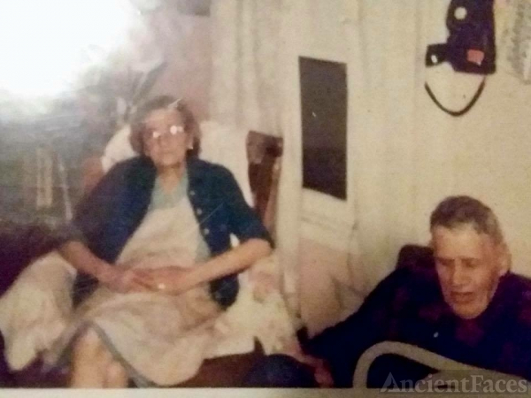 Ella M and Earl Dearborn