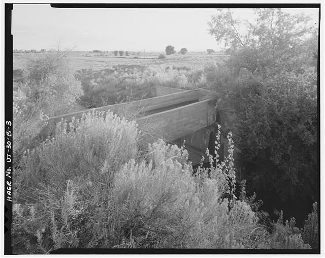 3. VIEW OF CONCRETE FLUME, LOOKING SOUTHWEST - Irrigation...