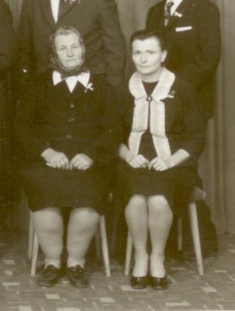 My greatgrandmother Marie Halamkova b. Chourova with my granny Bartosova