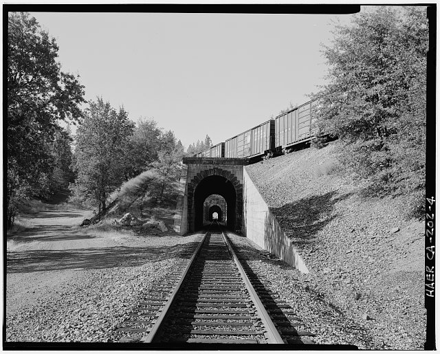 4. East portal of Tunnel 26, contextual view to...