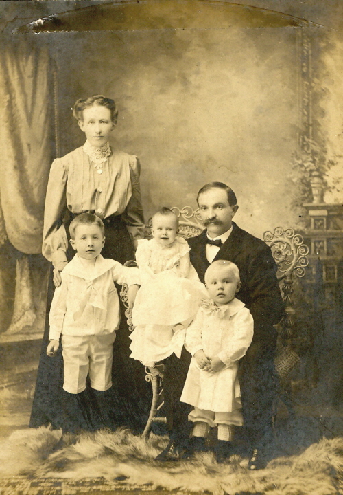 Allen family 1905