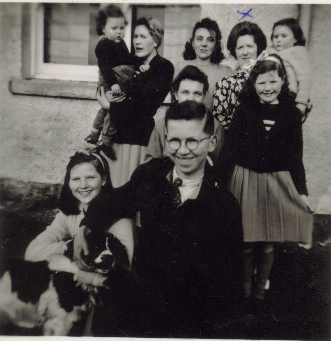 Hugh McDonald's family 1952