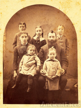 Leonidas Snell and Family