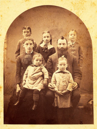 Leonidas Snell and Family
