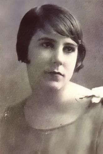 Dorothy Dean Lee