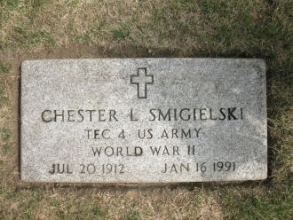 Chester L. Smigielski Gravesite