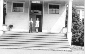Carolynn and Ronald Teed, Washington 1940 