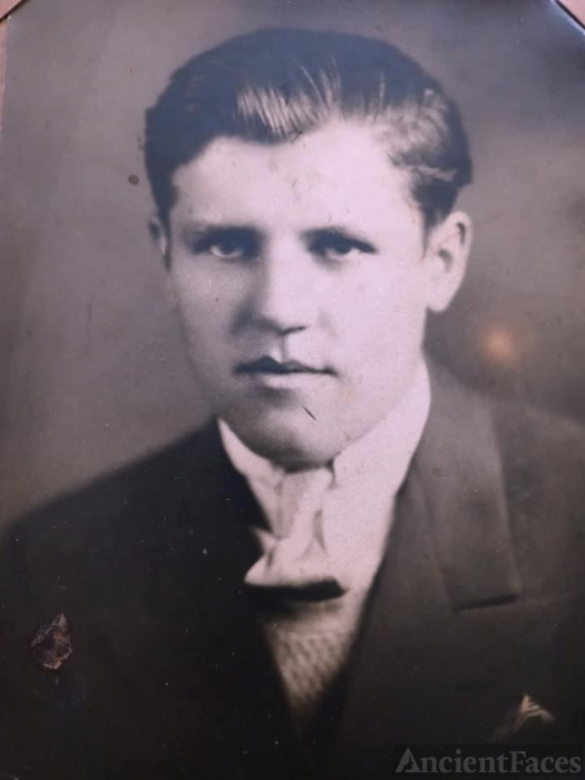 Edward M Sylvers