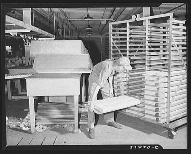Bridgeton, New Jersey. Seabrook Farm. Packed string beans...