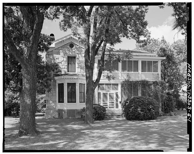 1. SOUTH FRONT - Fort Sam Houston, Officers' Quarters, 15...